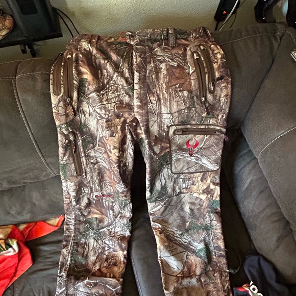 Real tree xtra hunting or work pants. - Picture 7 of 8